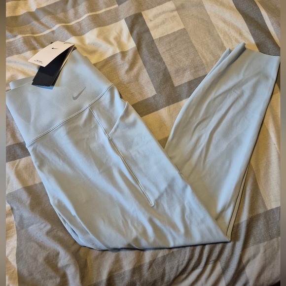 Nike Light Blue Leggings - Picture 4 of 4